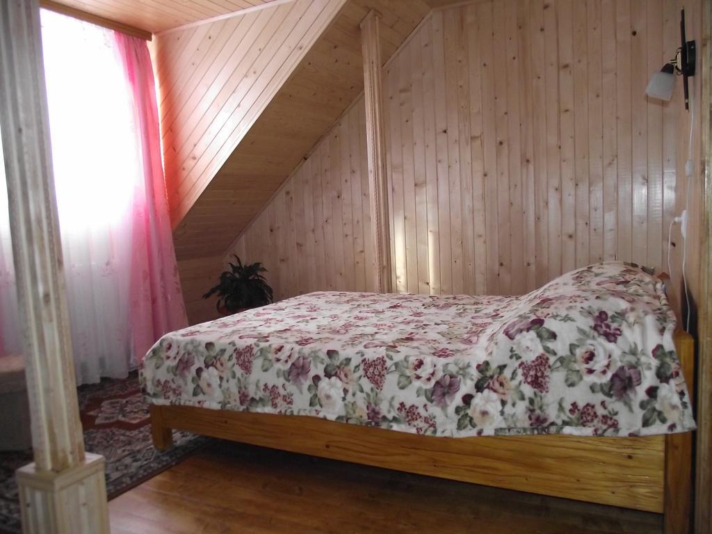 Guesthouse U Dida Viktora Yaremche Habitación foto